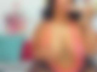 AnahiRoberts's Live Sex Cam Show