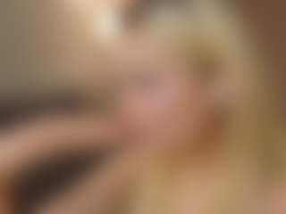Live cam show with Liza - Big Ass on iamadamtest123.com