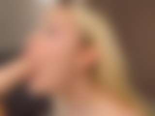 Live cam show with Liza - Blowjob on Fit Hotties