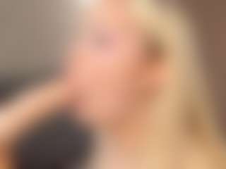 Live cam show with Liza - Full Nudity on instabang