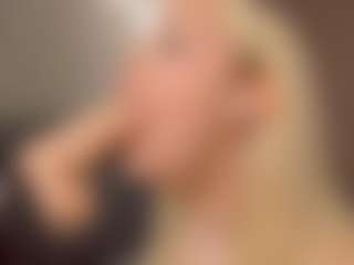 Live cam show with Liza - Asshole on TastyBlacksLive
