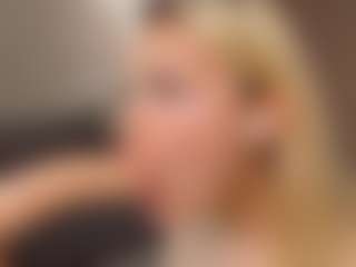 Live cam show with Liza - Dildo on luckytryst.com