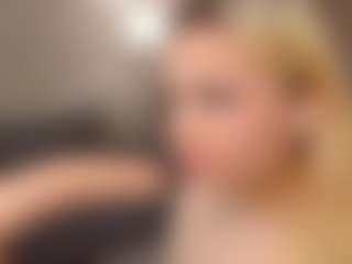 Live cam show with Liza - Control on Camsoda