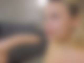 Live cam show with Liza - Blonde Hair on Camming Site