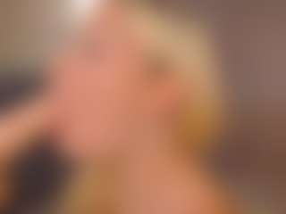 Live cam show with Liza - Foot Fetish Blonde Hair on CamClone