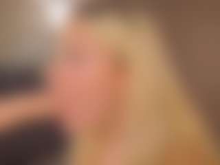 Live cam show with Liza - Young Adult on Chatstar