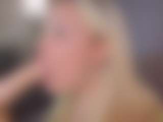 Live cam show with Liza - Solo on Camsoda