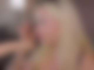 Live cam show with Liza - Blonde Hair Big Tits on Camming Site
