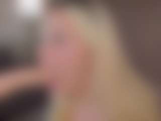 Live cam show with Liza - Blonde Hair Amateur on CamClone