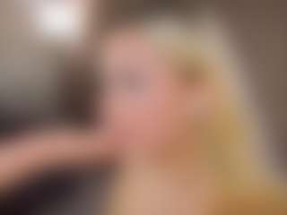 Live cam show with Liza - Teen (18+) on Hubzter Live