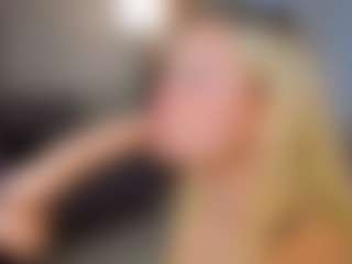 Live cam show with Liza - Blonde Hair College on Camiplay Live
