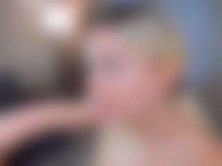 Live cam show with Liza - Foot Fetish Blonde Hair on Chatstar