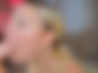 Live cam show with Liza - Moaning on Camsoda