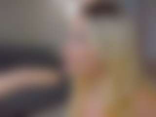 Live cam show with Liza - Foot Fetish Blonde Hair on Stripli.com