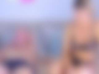 Live cam show with Annie and Andrew - Brown Hair on CamwithHer
