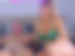 Live cam show with Annie and Andrew - Natural on Milfs Live