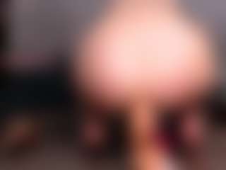 Live cam show with VittaHotAsss - MILF on xDating