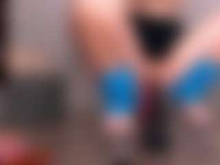 Live cam show with VittaHotAsss - Blonde Hair Petite on camgirlchat.live