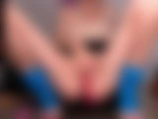 Live cam show with VittaHotAsss - Petite MILF on milfzrlive.com
