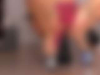 Live cam show with VittaHotAsss - Big Ass MILF on boobsie.com