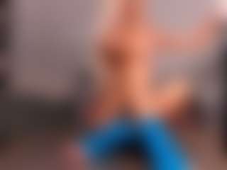 Live cam show with VittaHotAsss - Anal Toys on studioflirtlive.com