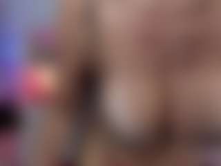 Angeldammilf MILF webcam performer live streaming
