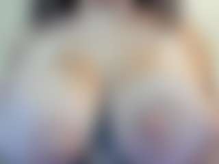 bigt3ti's Live Sex Cam Show
