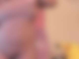 Live cam show with bigt3ti - Flirt on crypto-cams