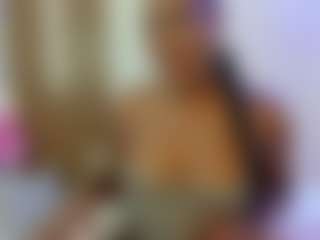Live cam show with Camila Levis - Camel Toe on madthumbs
