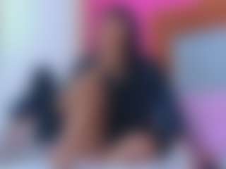 Live cam show with Emily - Scissoring on AdultVida.com