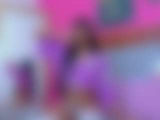 Live cam show with Emily - Ebony on sexylivex.com