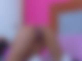 Live cam show with Emily - Curvy on eurowanks.com | colombia
