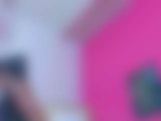 Live cam show with Emily - Ebony on googirlz | colombia