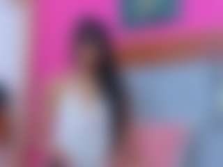 Live cam show with Emily - Teen (18+) on Camsoda | colombia