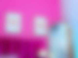 Live cam show with Emily - Shaved Pussy on CamwithHer | colombia