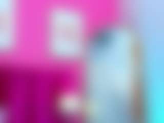 Live cam show with Emily - Lesbian on googirlz