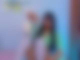 Live cam show with Emily - Petite on justonemore.cc