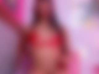 Live cam show with Emily - Muscle on StripNow
