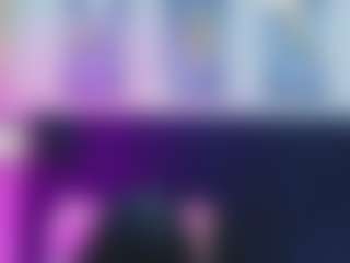 Live cam show with Emily - Muscle on xDating