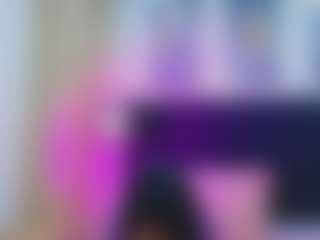 Live cam show with Emily - Muscle on live18s.com