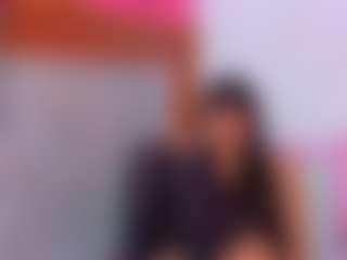Live cam show with Emily - Lesbian on xDating