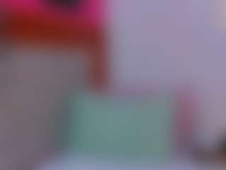 Live cam show with Emily - Lesbian on googirlz