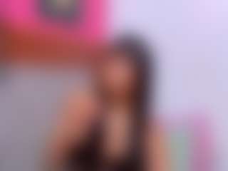 Live cam show with Emily - Asian Teen (18+) on Instabang