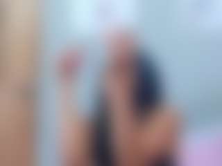 Live cam show with Emily - Asian Teen (18+) on Camsoda