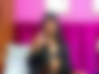 Emily MILF webcam performer live streaming