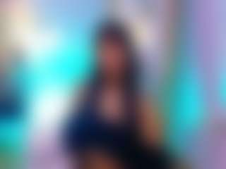 Live cam show with Emily - Ebony on Livezox | colombia