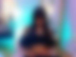 Live cam show with Emily - Ebony Teen (18+) on Livezox