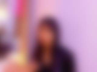 Live cam show with Emily - Asian Curvy on Stripli.com