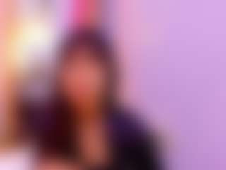 Live cam show with Emily - Ebony Teen (18+) on makecum.org