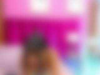 Live cam show with Emily - Black MILF on Hubzter Live